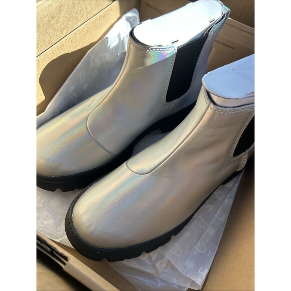 UGG - Kids' Ashton Chelsea Shine Size 5 - Picture 12 of 12